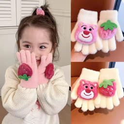 Găng Tay Cho Bé Họa Tiết Gấu Dâu Dễ Thương Cute Mềm Mịn Giữ Ấm Cho Bé 5
