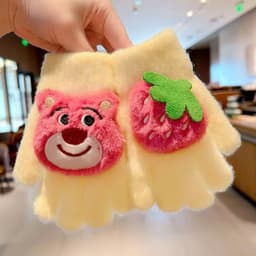 Găng Tay Cho Bé Họa Tiết Gấu Dâu Dễ Thương Cute Mềm Mịn Giữ Ấm Cho Bé 9