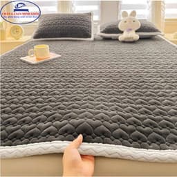 Thảm trải giường viền lông cừu cao cấp 2