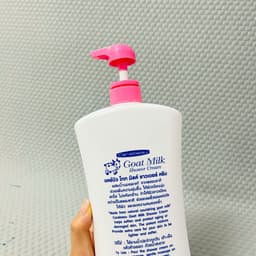 Sữa tắm Dê Goat Milk Thái Lan 1000ml, cấp ẩm và dưỡng trắng da tặng kèm bông tắm 3
