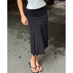 Lina Skirt - Chân váy thun midi đuôi cá cạp trễ Mythstudio 3