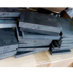 Thớt nhựa để đục lỗ đóng khoen nút làm đồ thủ công Màu đen Size dày 1.5 x 15 x 20cm 6