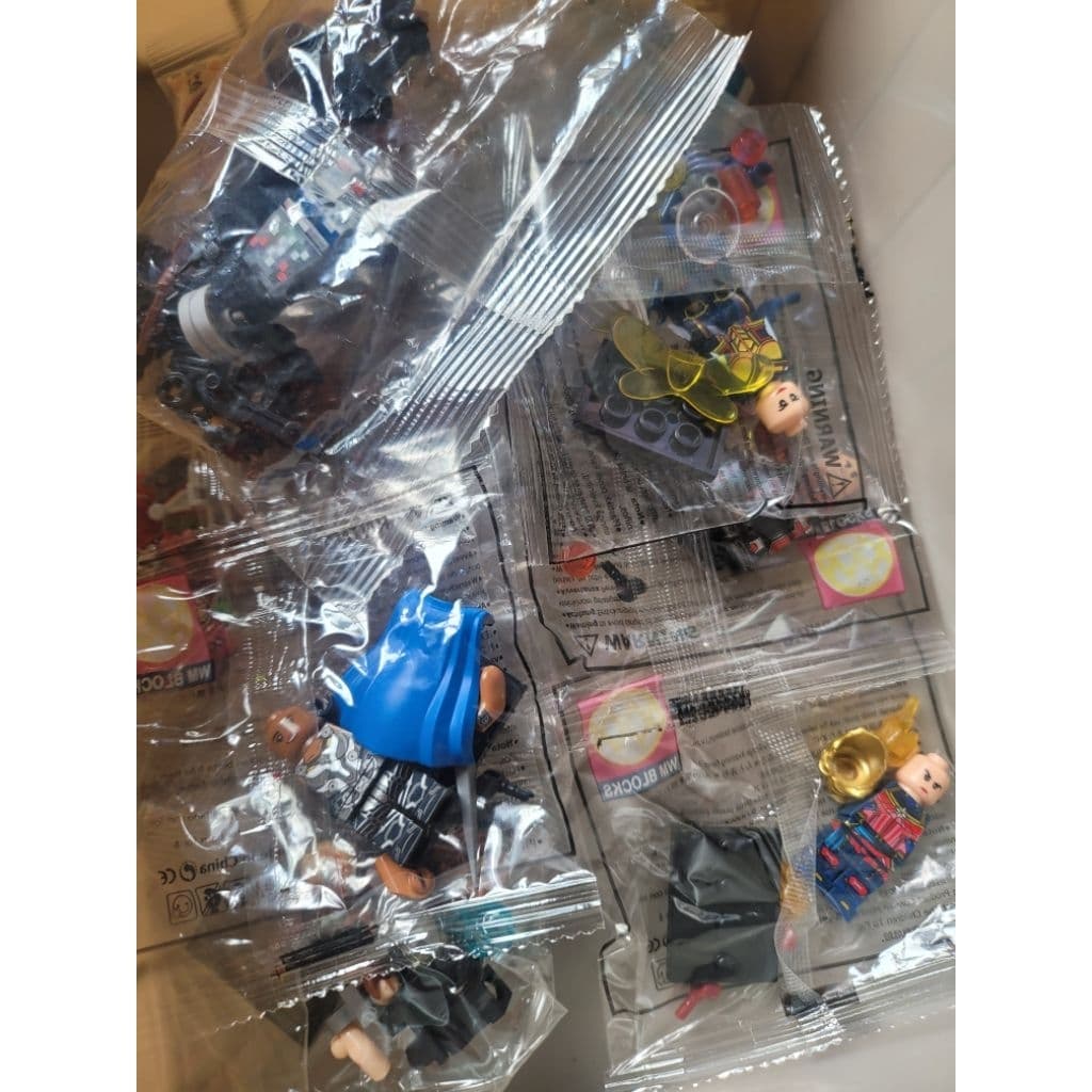 Xả kho mini Dragon Ball, Avengers, bóng đá