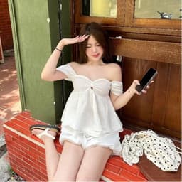 Tiany AT036: Áo Babydoll Trễ Vai Thiết Kế Nơ Ngực Màu Trắng Phong Cách Thời Trang Hàn Quốc KHÔNG MÚT Chất Liệu Thoải Mái 2