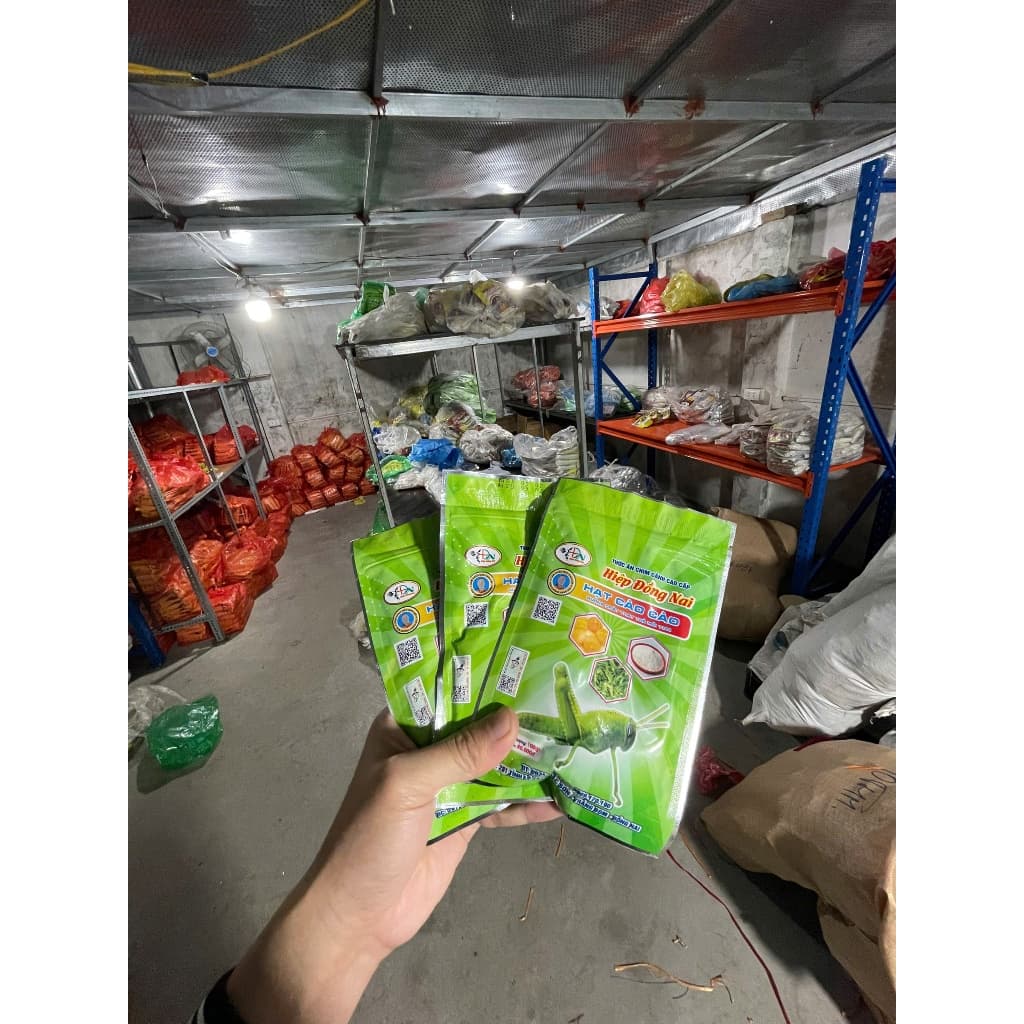 Combo 3 Gói Hạt Cào Cào Hiệp Đồng Nai 100gr Giúp Chim Thay Thế Mồi Tươi Tặng Xúc Cám Nhựa