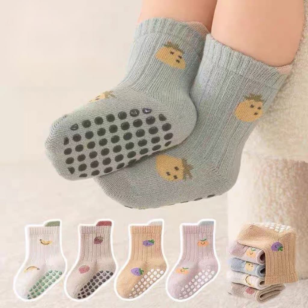 Set 10 Đôi Tất Trẻ Em Sơ Sinh Quả Dâu Cotton Chống Trơn Trượt Cho Bé Trai, Bé Gái Đi Cực Xinh SS68