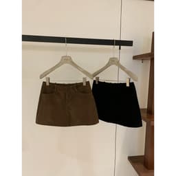[𝑻𝒉𝒆𝑴𝒂𝒚 x 𝐖𝐆𝐖𝐄] Chân Váy Da Lộn Chữ A WG.WE 7221, Chân Váy Mini Nữ Dáng Ngắn 2 Lớp Màu Nâu Retro 2