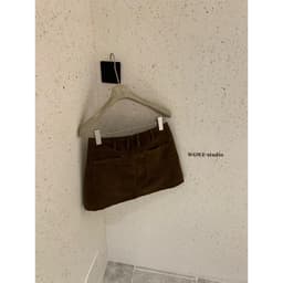 [𝑻𝒉𝒆𝑴𝒂𝒚 x 𝐖𝐆𝐖𝐄] Chân Váy Da Lộn Chữ A WG.WE 7221, Chân Váy Mini Nữ Dáng Ngắn 2 Lớp Màu Nâu Retro 6