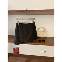[𝑻𝒉𝒆𝑴𝒂𝒚 x 𝐖𝐆𝐖𝐄] Chân Váy Dạ Chữ A Dáng Ngắn Chấm Bi WG.WE 8130, Chân Váy Mini Nữ Cạp Cao Ôm Dáng 3