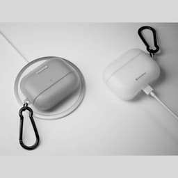 Ốp Case Trong Nhám Mờ SwitchEasy cho Airpods Pro 3, Glaze Case, Kèm Móc Khóa Kim Loại, TPU Nhiệt Dẻo 5