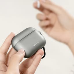 Ốp Case Trong Nhám Mờ SwitchEasy cho Airpods Pro 3, Glaze Case, Kèm Móc Khóa Kim Loại, TPU Nhiệt Dẻo 9