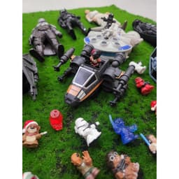 Mô hình Star Wars đã qua sử dụng 4