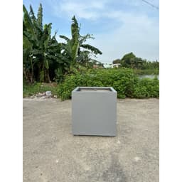 chậu composite vuông 80H60 đúc tay, chân 1 cm 3
