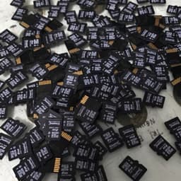 Thẻ nhớ cũ 99% 16gb,32GB,64GB,128GB ...chính hãng bóc máy!Thẻ được test kỹ, chuẩn dung lượng 1