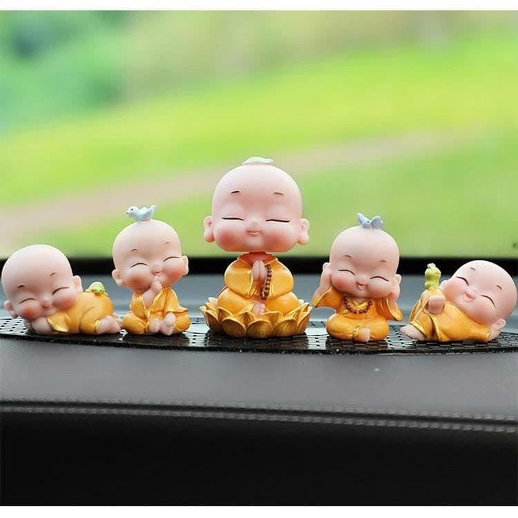 Tượng 5 chú tiểu vui vẻ an nhiên trang trí xe ô tô, tiểu cảnh, nhà cửa