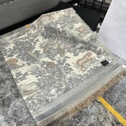 Khăn Choàng Dạ 140x140 Royal Luxury Khăn Quàng Cổ Nữ Cao Cấp, Phong Cách Sang Trọng – Giữ Ấm Mùa Đông 8