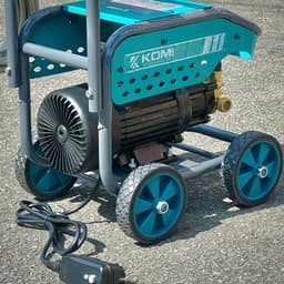 Máy Rửa Xe 3200W KOMI KM-34S lõi đồng 100% có bánh xe di chuyển tiện lợi, lưu lượng 11L/p có CB chống giật BH 12 tháng 8