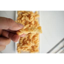 Quẩy Xoắn Ngọt Seoul Food, Snack Quẩy Xoắn Upon Hàn Quốc Thơm Ngon Gói 280g - Bách Mộc An Mart 5