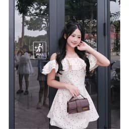 Váy trễ vai tầng bèo chấm bi, dáng A ngắn xoè nhẹ, vibe tiểu thư nhẹ nhàng - Ananclothing 4
