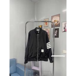 Áo khoác Bomber Thome Thêu 4 vạch Chất liệu gió 2 lớp chống gió cực bền unisex nam nữ Mẫu bomber thome Hot trend 2025 7