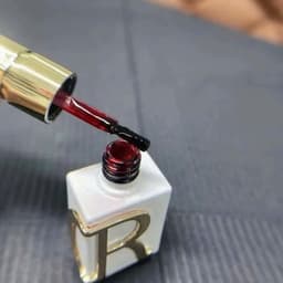 Chai Sơn thạch đỏ CR màu rượu vang sang trọng, quý phái (Cần sử dụng máy hơ) Nail Michi 2