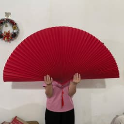 Quạt giấy đỏ gấp sẵn, quạt giấy đỏ kích thước xoè 60cm, xoè 1m2 3
