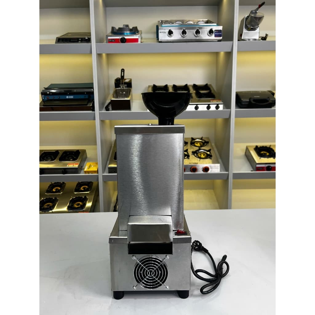 Máy bóc vỏ lạc, lột vỏ đậu phộng, tách vỏ tỏi hiệu quả, nhanh chóng.