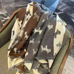 Khăn Choàng Cổ Chất Dạ Mềm Dệt Cao Cấp Giữ Ấm Tốt Dễ Phối Đồ Mùa Đông Phong Cách Thanh Lịch 4