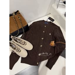 𝟏𝟒𝐚𝐦.𝐬𝐭𝐮𝐝𝐢𝐨 | Áo Khoác Cardigan Len Cổ Tròn Dệt Vặn Thừng Cài Cúc Dài Tay Thêu Logo Ngựa Hàn Quốc 5