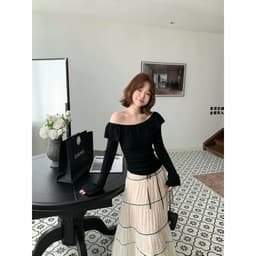 𝑨𝒏𝒏 𝑺𝒕𝒖𝒅𝒊𝒐   𝐖𝐆𝐖𝐄/ Áo Len Trễ Vai Nữ Viền Bèo Tay Loe WG.WE 8190 Form Ôm Tôn Dáng Tiểu Thư Sang Trọng 9