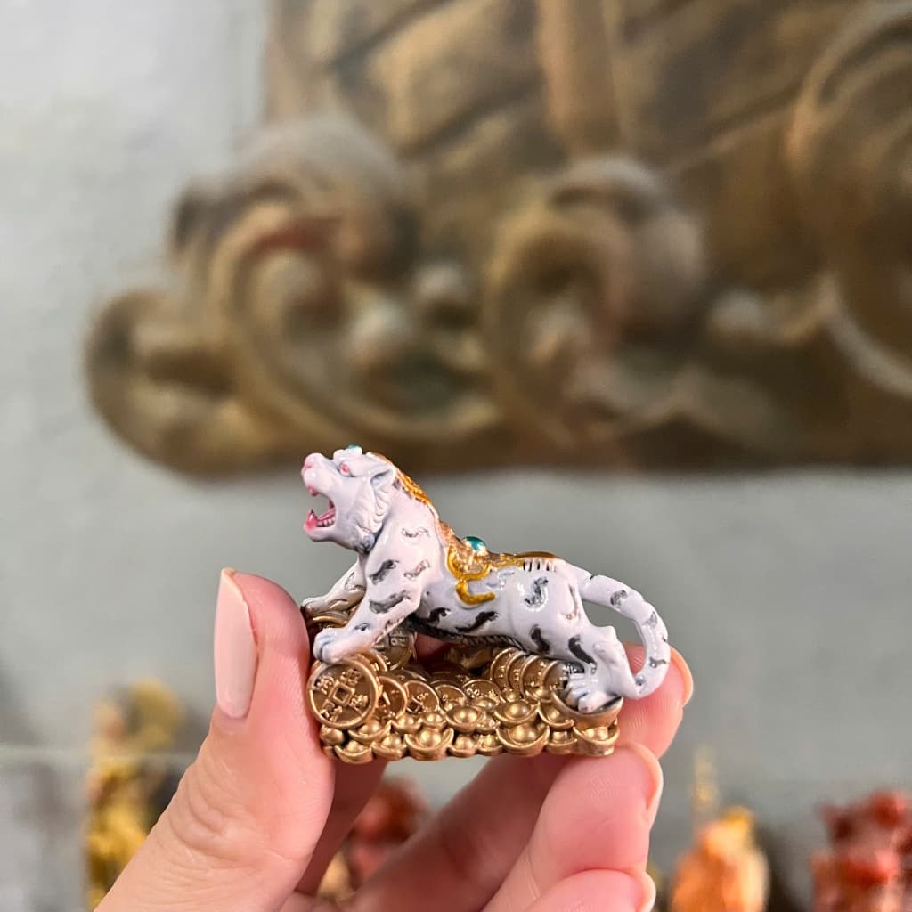 Tượng đồng mini Bạch hổ phong thủy . rộng 5cm