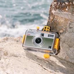 Máy Ảnh Compact KODAK PIXPRO FZ55 16MP Digital Camera with 5x Optical Zoom, Wide Angle, 2.7-inch LCD 3