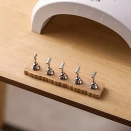 Đế Quân Cờ Bằng Gỗ và Kim Loại chất lượng cao Tiệm Nail Nhà SuMi 1