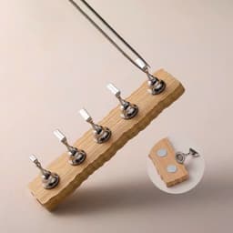 Đế Quân Cờ Bằng Gỗ và Kim Loại chất lượng cao Tiệm Nail Nhà SuMi 2