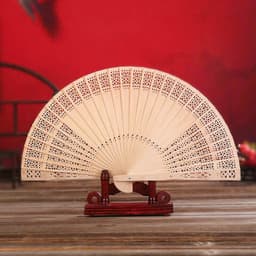 Quạt gỗ nhiều màu cổ trang nhiều hoạt tiết làm oản, tháp độc đáo 8