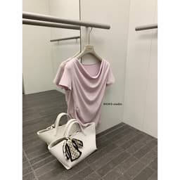 𝑨𝒏𝒏 𝑺𝒕𝒖𝒅𝒊𝒐 [𝑻𝒉𝒆𝑴𝒂𝒚 x 𝐖𝐆𝐖𝐄] Áo Thun Cổ Đổ Nữ Tay Ngắn WG.WE 8835, Áo Thun Trễ Vai Trơn Basic Coton Mềm Co Giãn 6