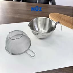 Ca Đong Rót Kèm Giỏ Lọc CHOCKMEN 15cm Inox 18/10 Dung tích 0.8L – Ca Lọc Cua, Lọc Dầu Đong Nguyên Liệu - C1016 4