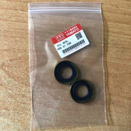 Phớt chặn dầu máy cưa xích HUSQVARNA 61 66 266 268 272  Kích thước : 26 x 15 x 6mm 2