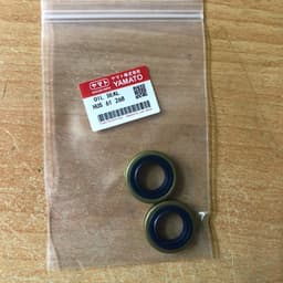 Phớt chặn dầu máy cưa xích HUSQVARNA 61 66 266 268 272  Kích thước : 26 x 15 x 6mm 1