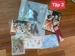 (bộ đb) Bộ 5q vở Người lạ dưới gió xuân T1-5 bản đặc biệt kèm phụ kiện 3