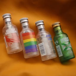 HCM Bật Lửa Xài Gas Hình Chai Rượu Vodka Các Loại Trang Trí Độc Lạ 4