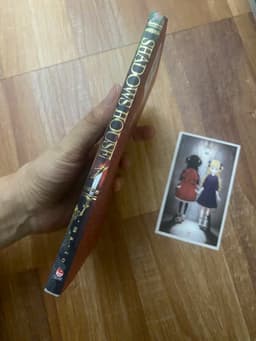 (+poster) vở Shadows House Shadowshouse 1 kèm phụ kiện+ poster 4