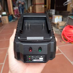 Đế sạc pin chân 4cm: Giải pháp sạc nhanh chóng và tiện lợi cho tất cả thiết bị 5