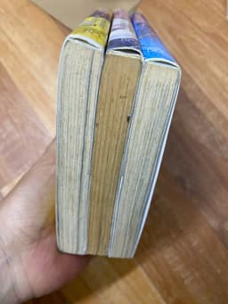 Combo vở tranh cũ Xóm trọ yêu quái 2