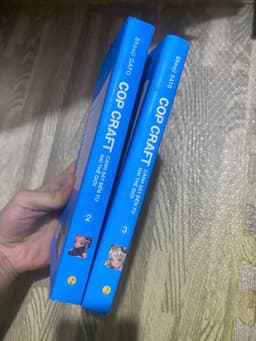 Bộ vở no.ve.l Cop craft Cảnh Sát Đến Từ Hai Thế Giới phụ kiện 2