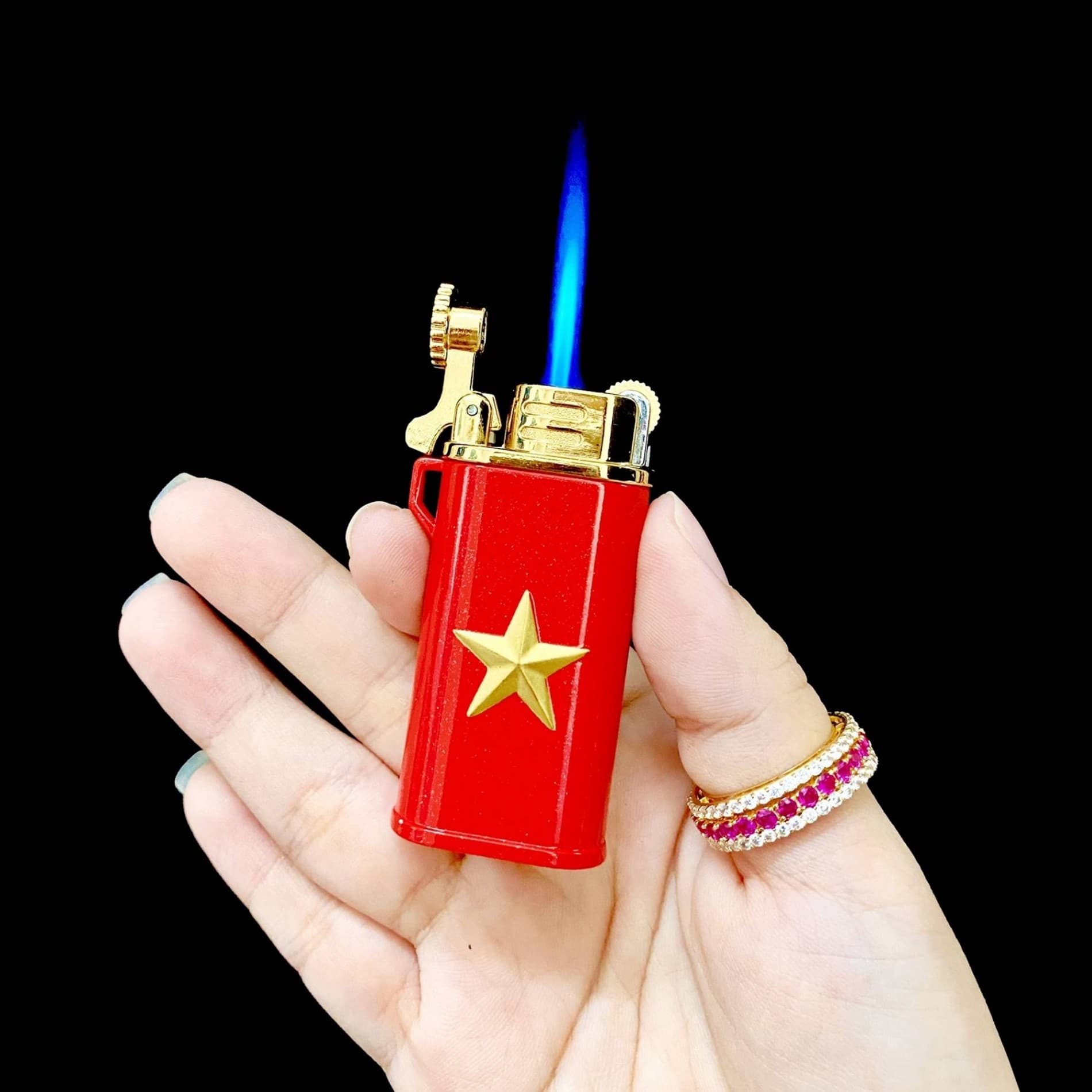 HCM Bật Lửa Khè Chief Xài Gas Đá Rảnh Tay Hình Cờ Việt Nam