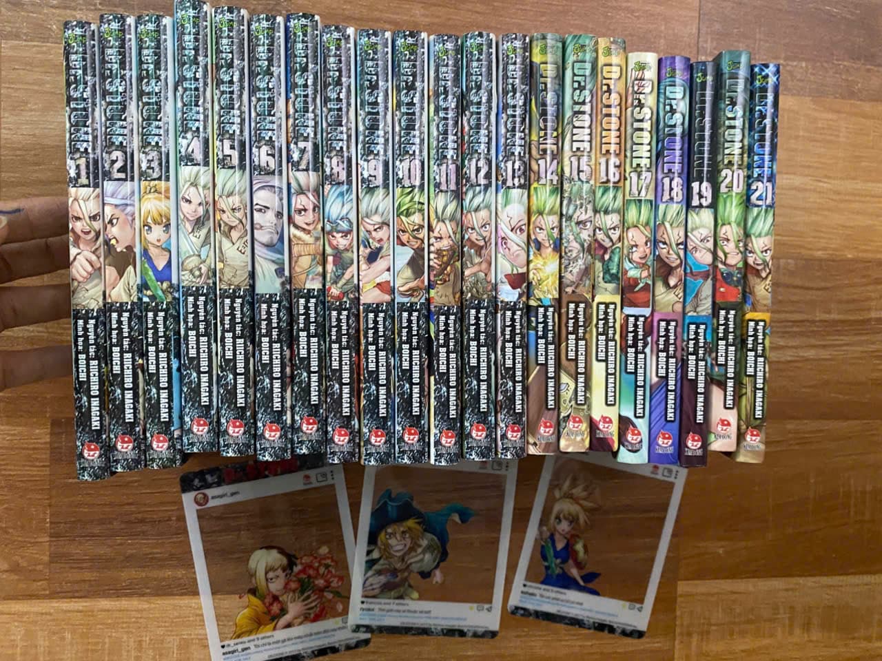 Bộ vở  Dr Stone tiến sĩ đá kèm phụ kiện