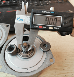 Động cơ lệch tâm nam châm vĩnh cửu, có chổi than tốc độ cao 7