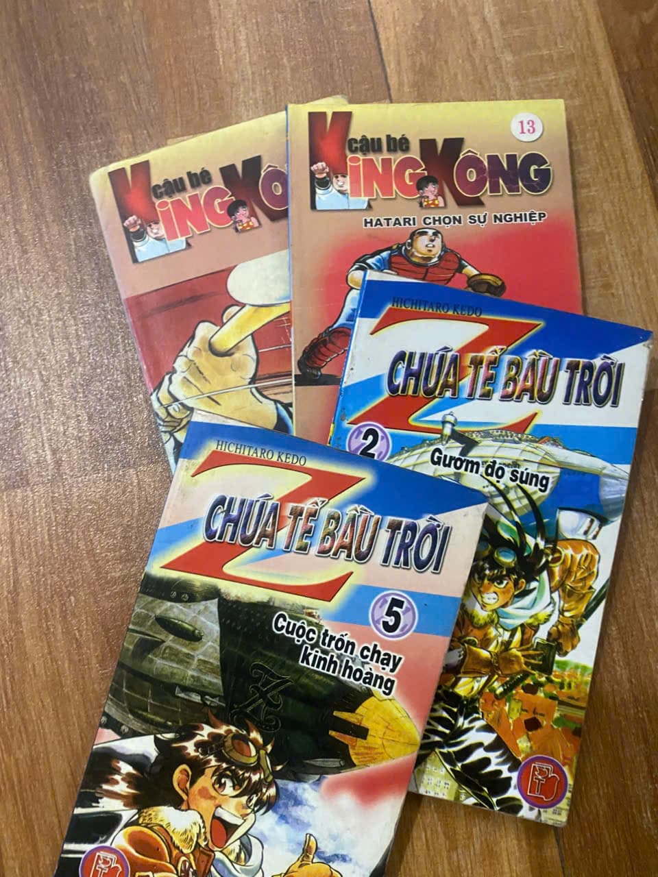Combo 4q vở Cậu bé king kong + chúa tể bầu trời
