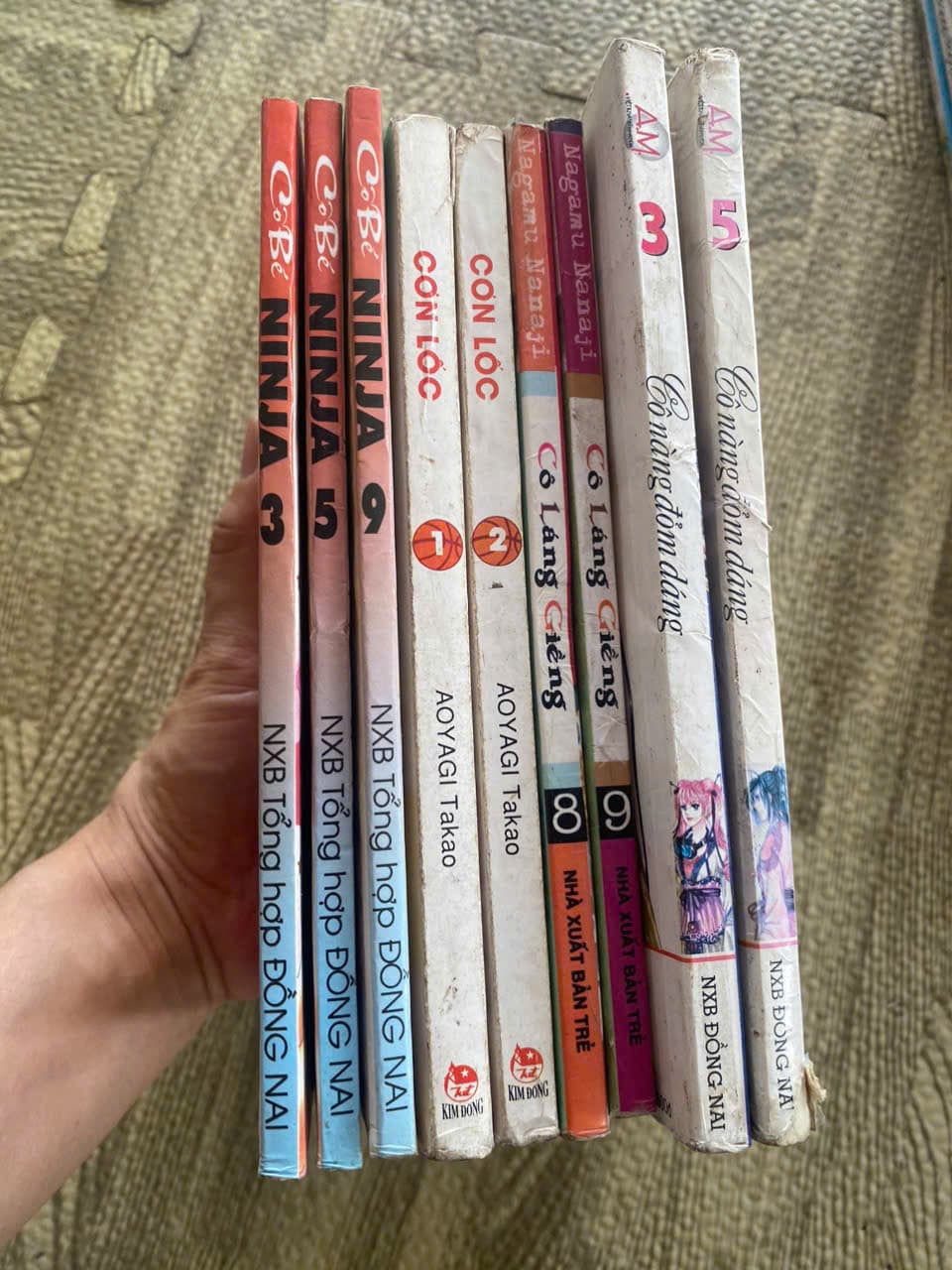 Set 9q vở tranh: cơn lốc, cô bé ninja, cô nàng đỏm dáng, cô láng giềng